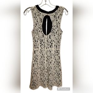 Victoria’s Secret Women's Black & White Lace Fit & Flare Dress SIZE 2